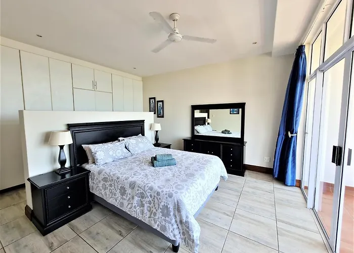 Colonial Sands 205